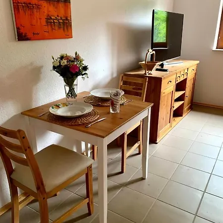 Upgrade - Frisch Renoviert - Monteuerswohnung Am Bauernhofweg In Nahe S-bahnhof Messe Flughafen Apartment *